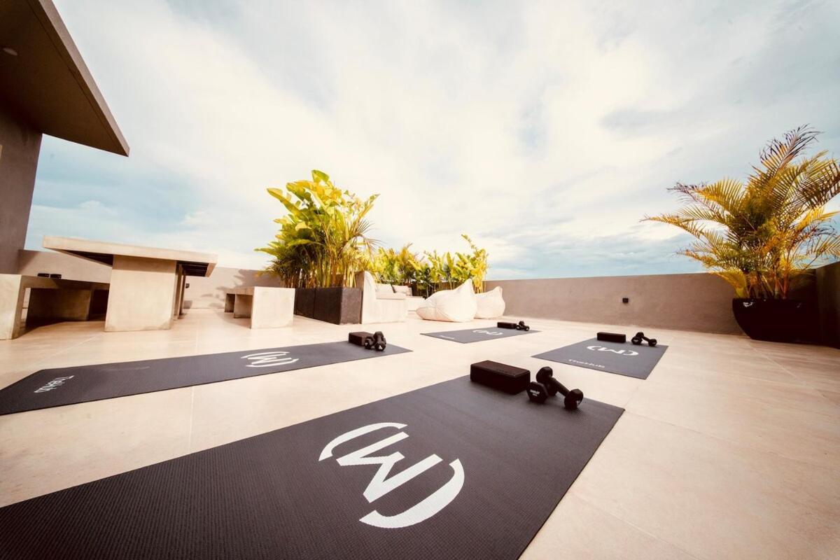 Thehub Pererenan Coworking, Pool And Rooftop 캉구 외부 사진
