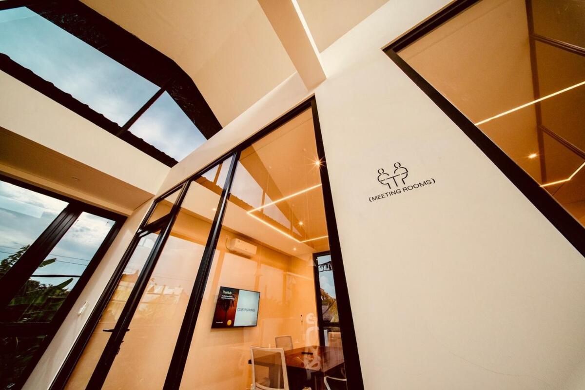 Thehub Pererenan Coworking, Pool And Rooftop 캉구 외부 사진